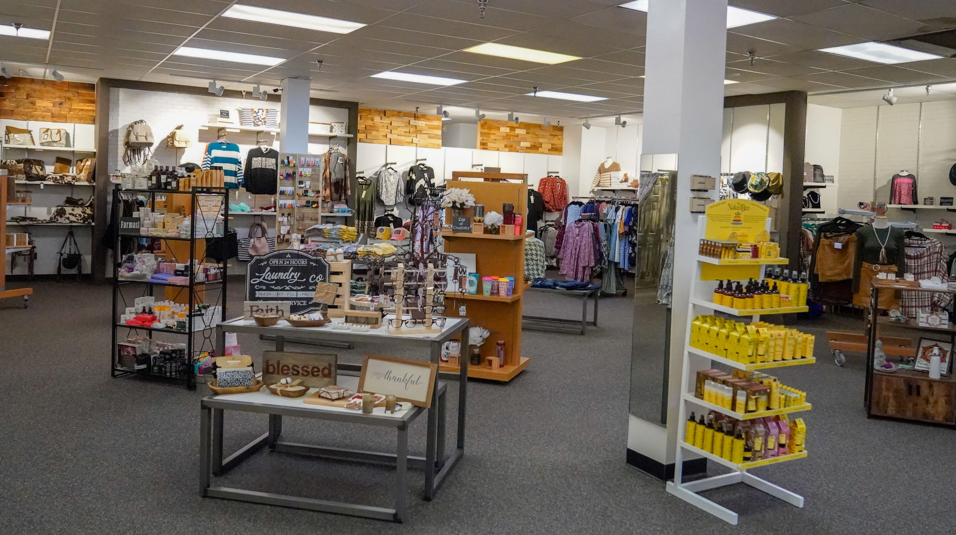 Trading Shoppees interior